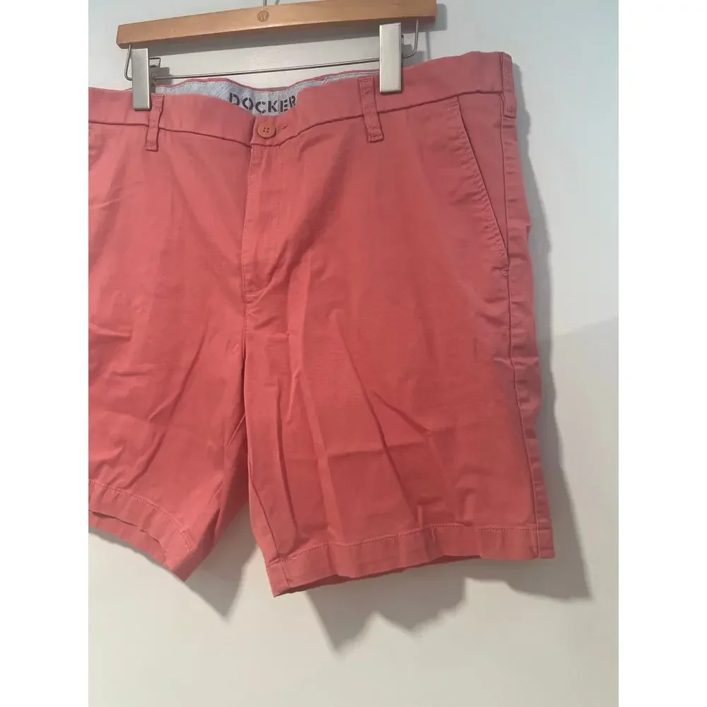 Dockers Straight Flat Front Salmon Khaki Chinos Ultimate Shorts Size 40 JL